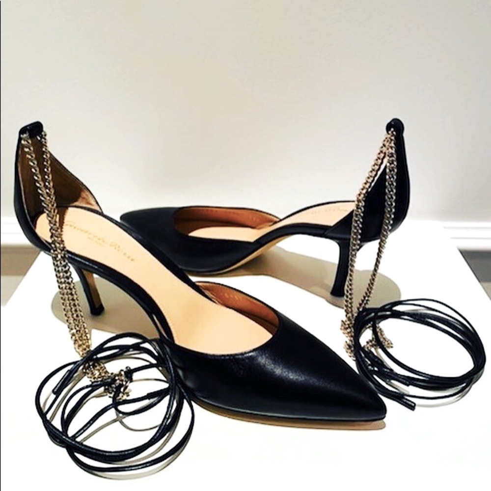 Brand new GIANVITO ROSSI Kira 70 D’Orsay Pumps with Ankle-tie Chain.